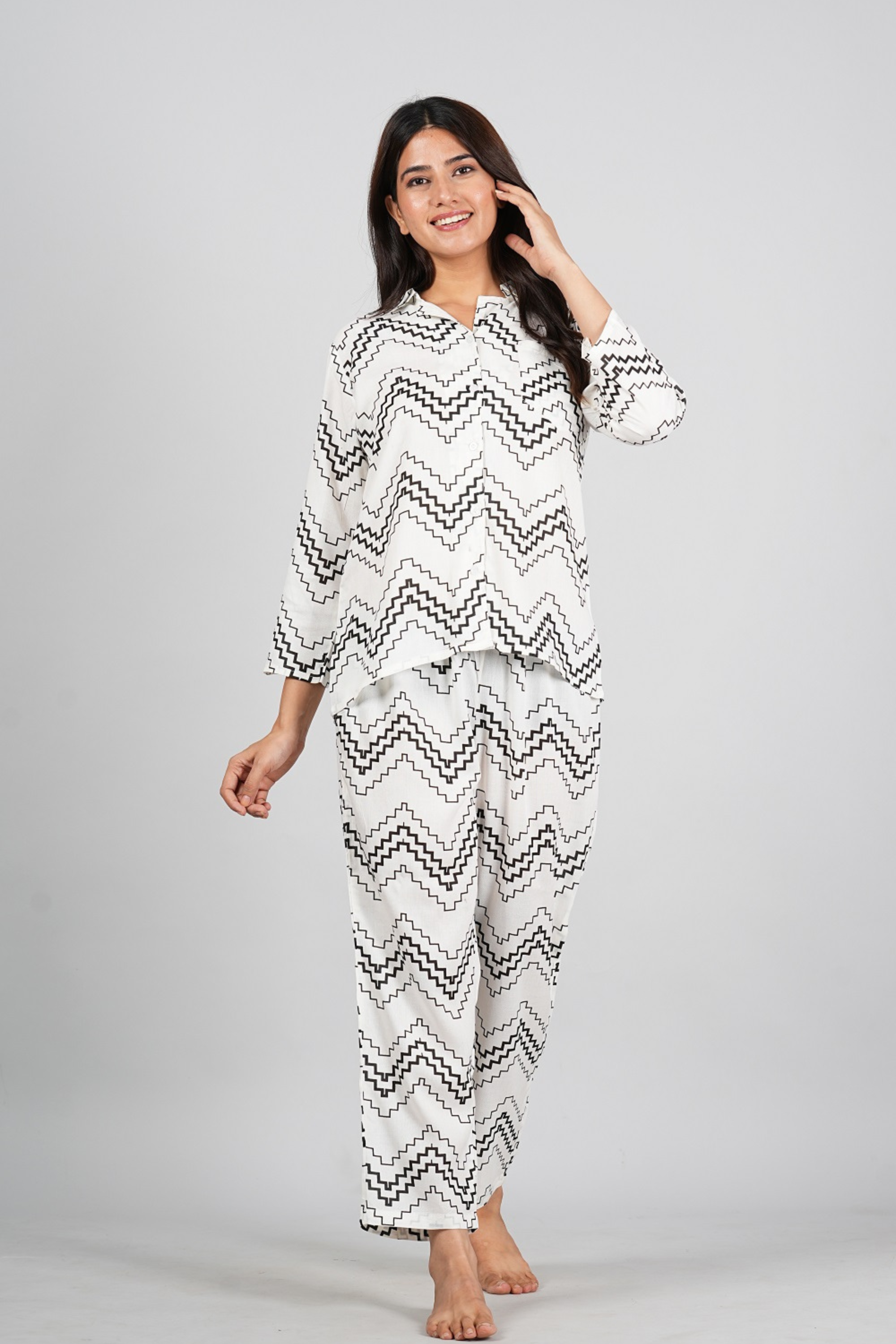 White patterned Night Suit - Fasshion Hub india