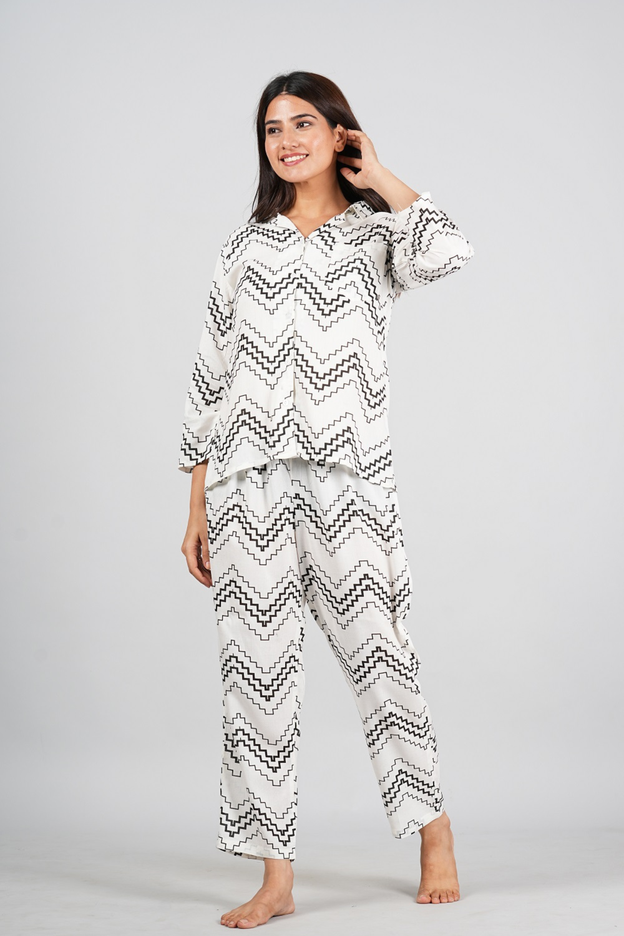 White patterned Night Suit - Fasshion Hub india